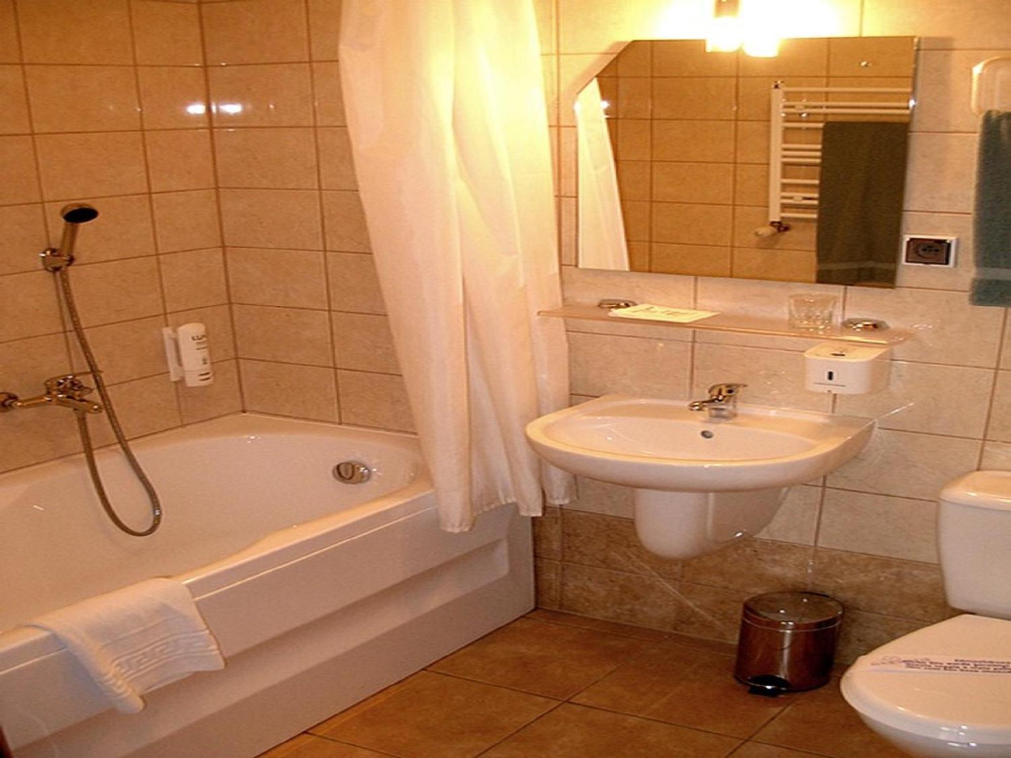 Pensjonat Zacisze Plewiska Chambre photo