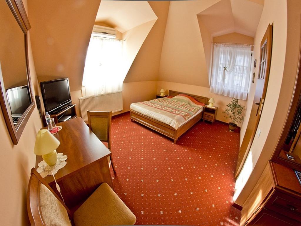 Pensjonat Zacisze Plewiska Chambre photo