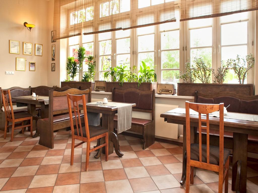 Pensjonat Zacisze Plewiska Extérieur photo