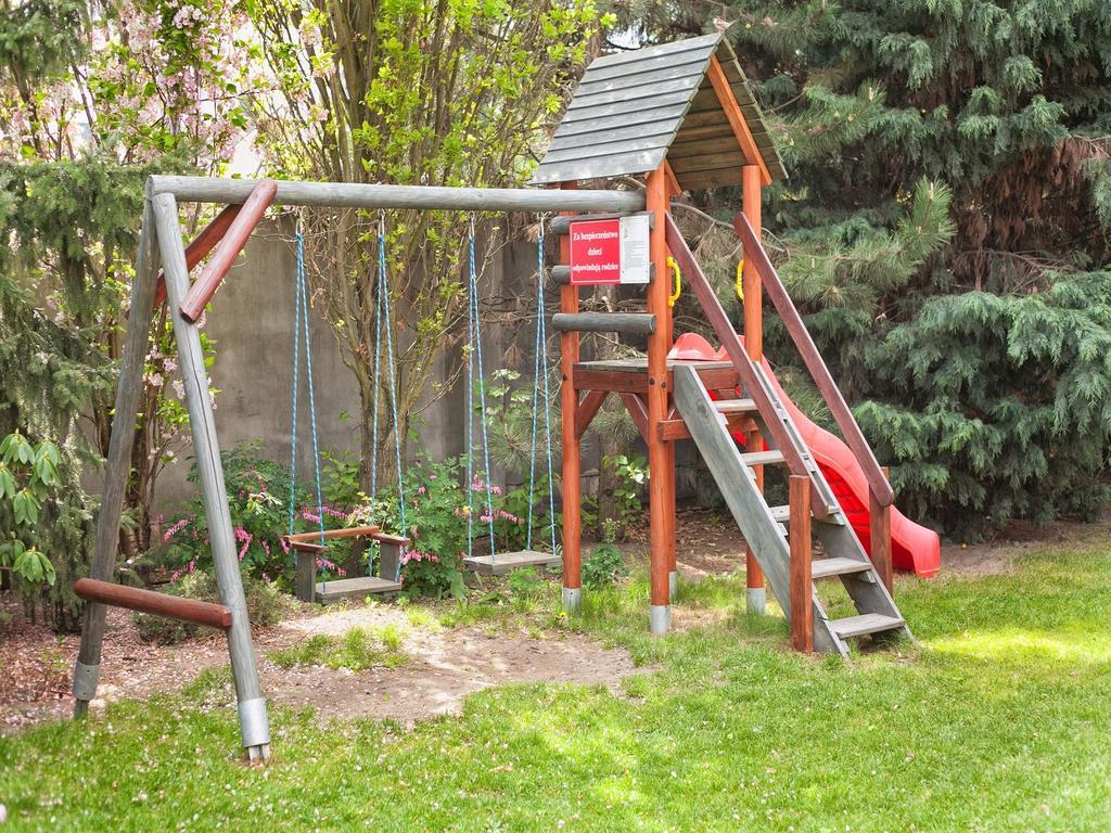 Pensjonat Zacisze Plewiska Extérieur photo